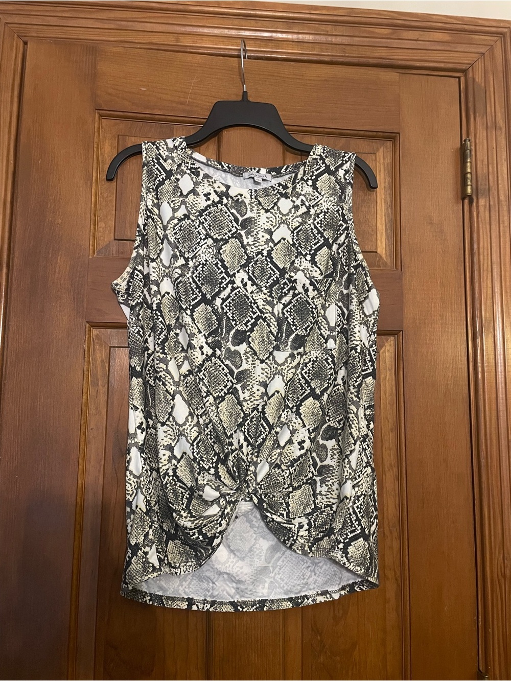 white birch Black & Cream Snake Print Twist-Front Tank w/Opening in Back, Size L